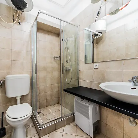 Apartament Aranyos *